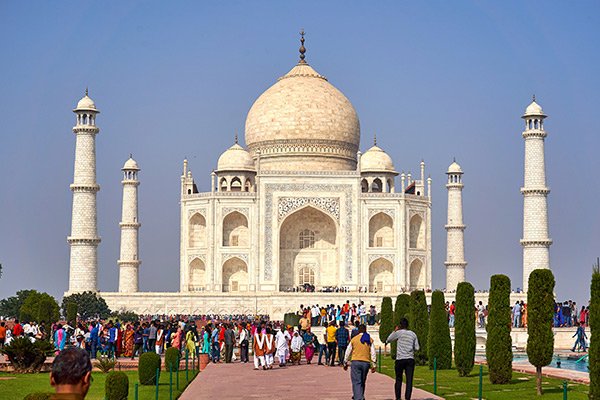 Agra family travel support