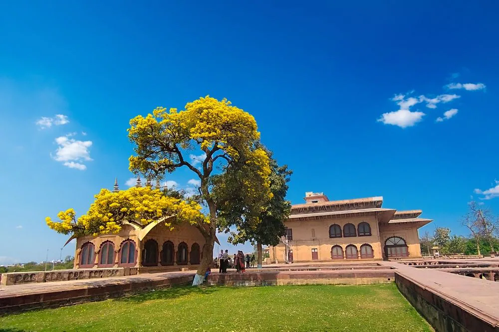 Bharatpur city and nearby travel overview